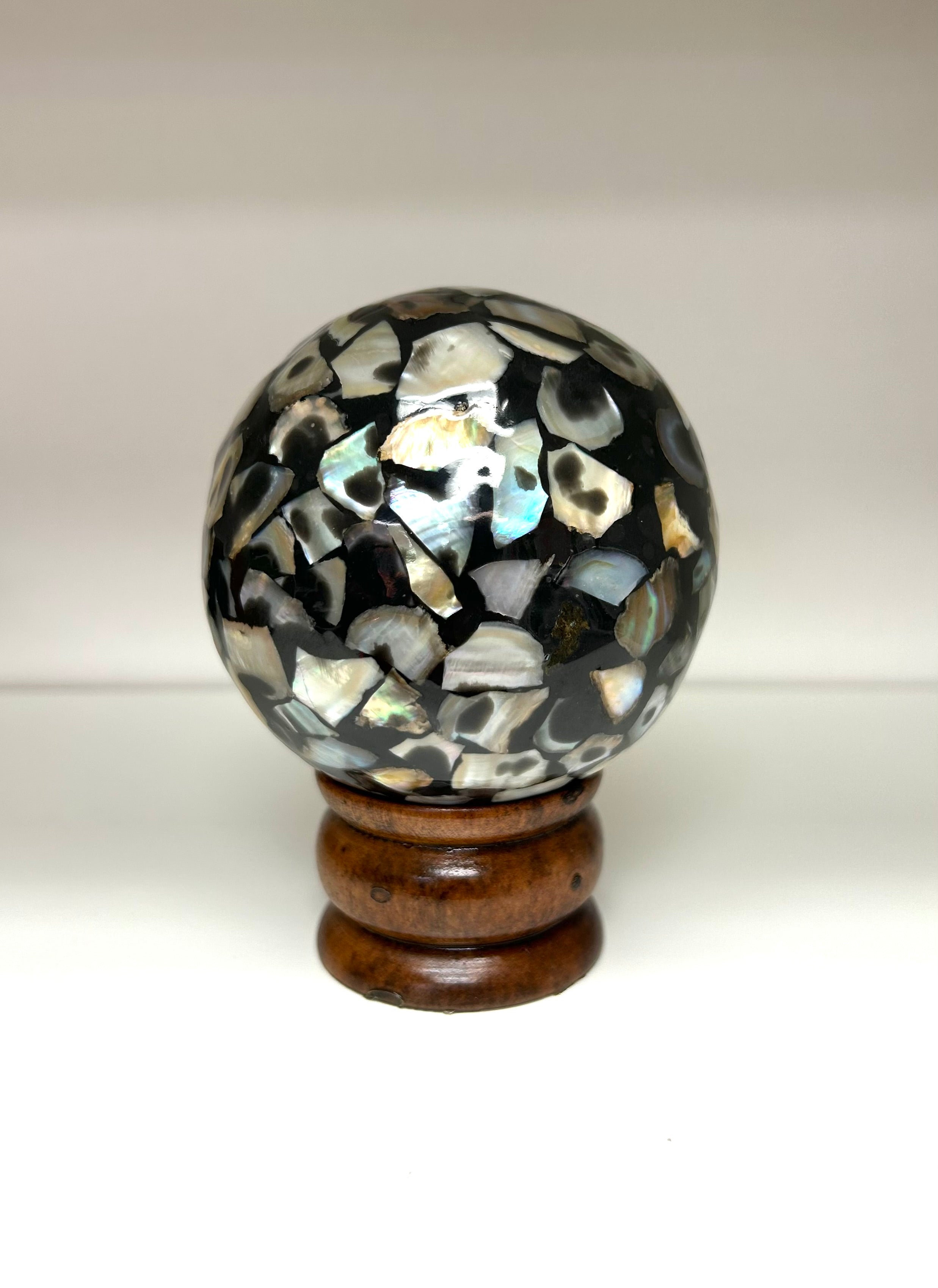Shell Sphere 3.5” Black - Lighten Up Shop